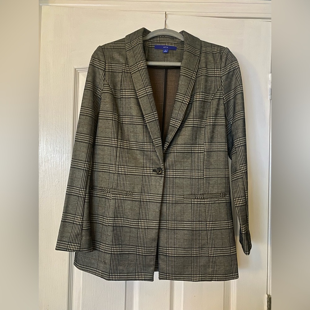 Apt 9 blazer